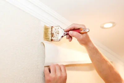 Pose de papier peint à Danzé — revêtements muraux et toiles de verre